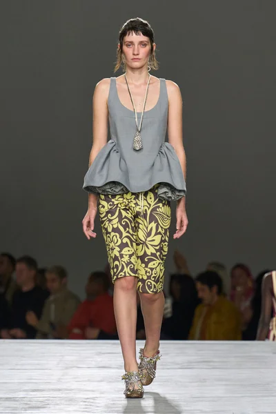 Look 8